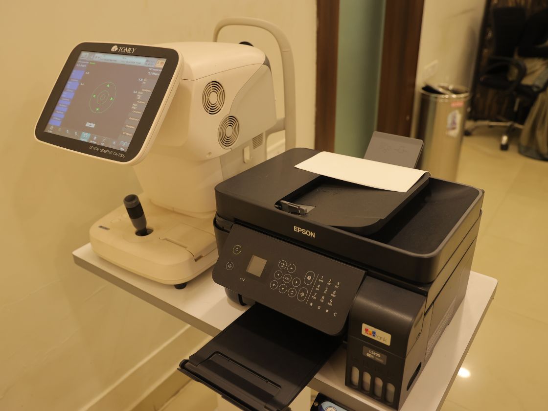 TOMEY OA-2000 Optical Biometer